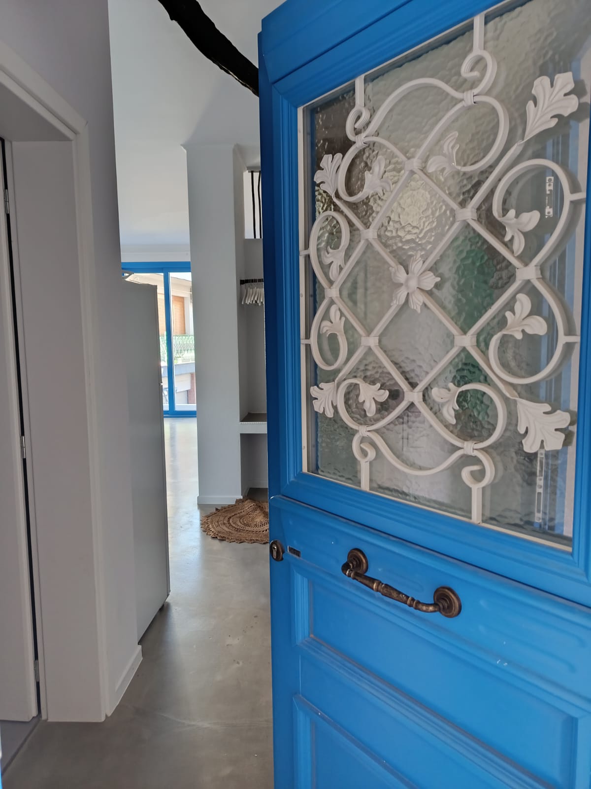Mint Breeze Apartment door